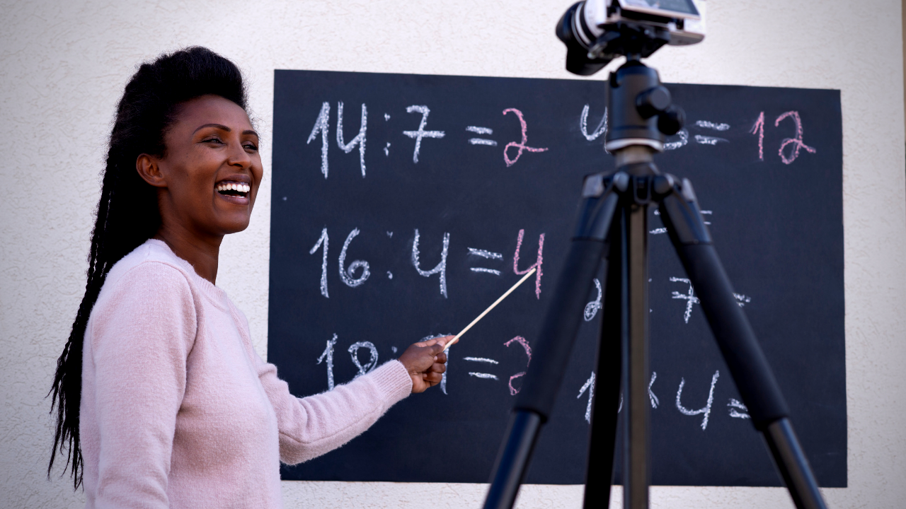 A math teacher teacher virtually